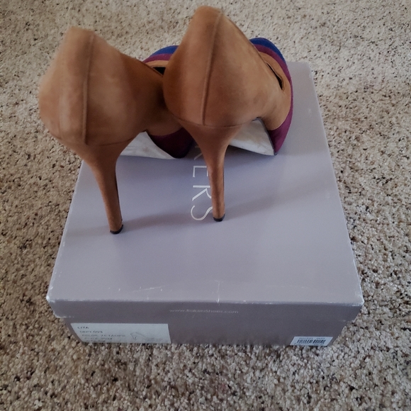 Heels - Picture 5 of 7